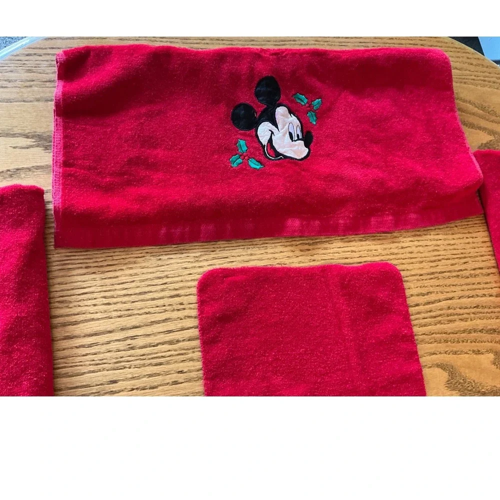 Vintage Disney Mickey Mouse Christmas Towel Set Red Saturday Knight Ltd 5 Piece